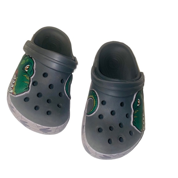 Kids fun lab dinosaur Dino feet crocs youth size 2 - Picture 2 of 5
